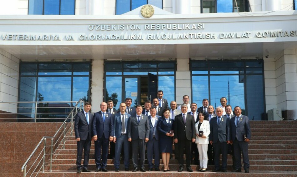 МУКОФОТ МУБОРАК БЎЛСИН!  Бугун Ветеринария ва чорвачиликни ривожлантириш давлат қўмитасида қўмита раиси бошчилигида тадбир ташкил этилди.